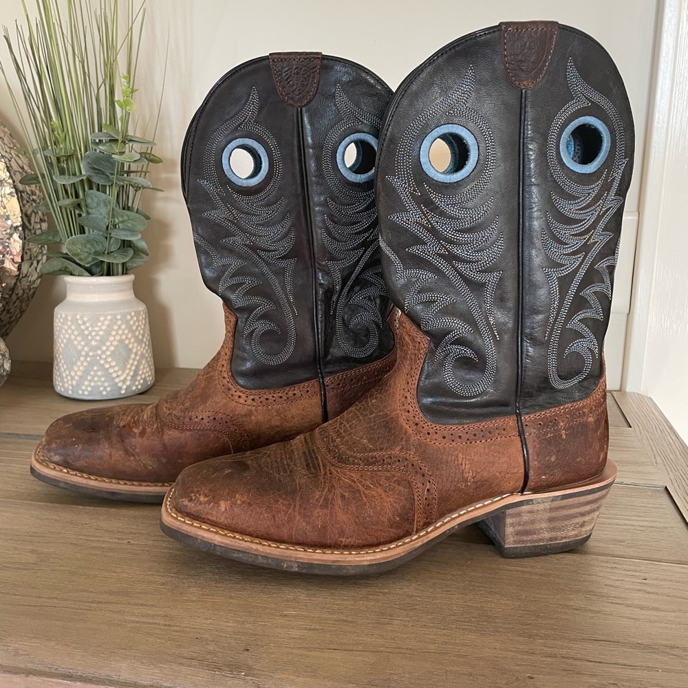 ARIAT 11 1/2D MENS HERITAGE ROUGHSTOCK WESTERN BOOTS